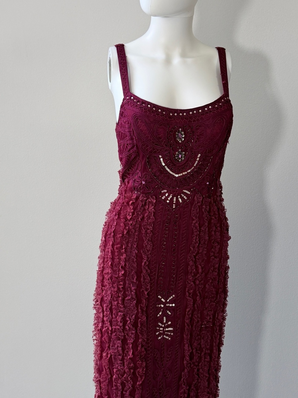 Sue Wong Burgundy Crochet & Beaded Midi Dress - Picture 4 of 15